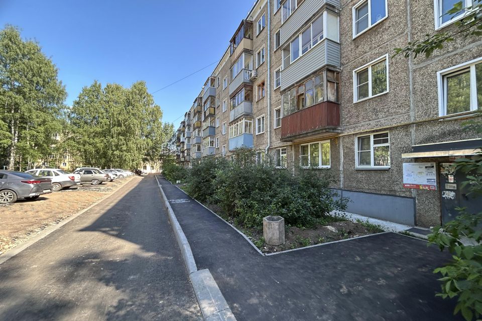 Продаётся 3-комнатная квартира, 57.5 м²