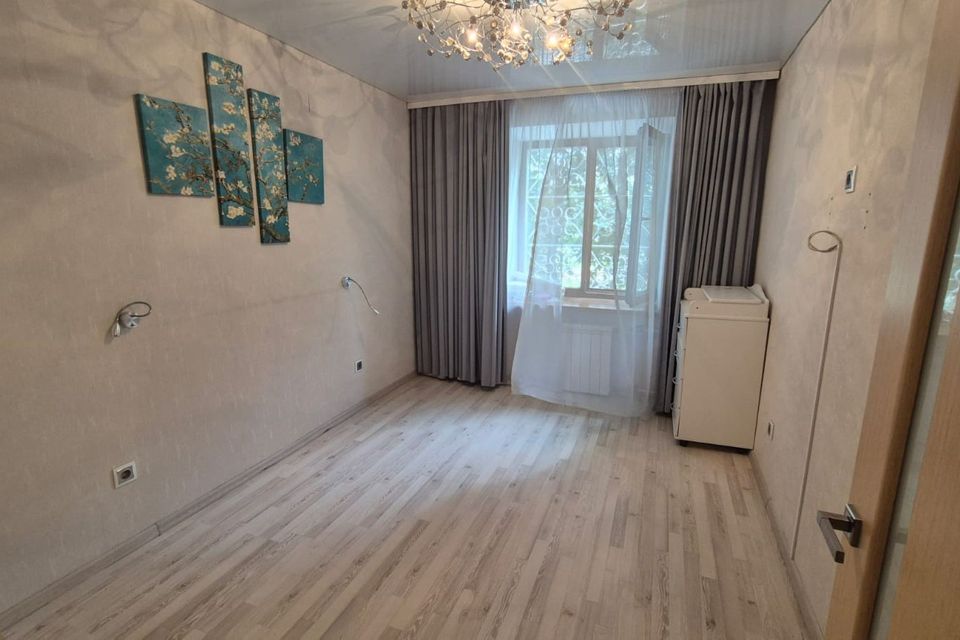Продаётся 3-комнатная квартира, 60 м²