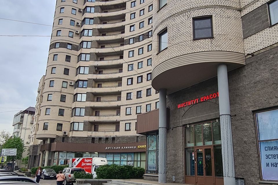 Продаётся 2-комнатная квартира, 72.8 м²