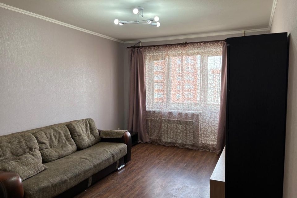 Продаётся 1-комнатная квартира, 38 м²