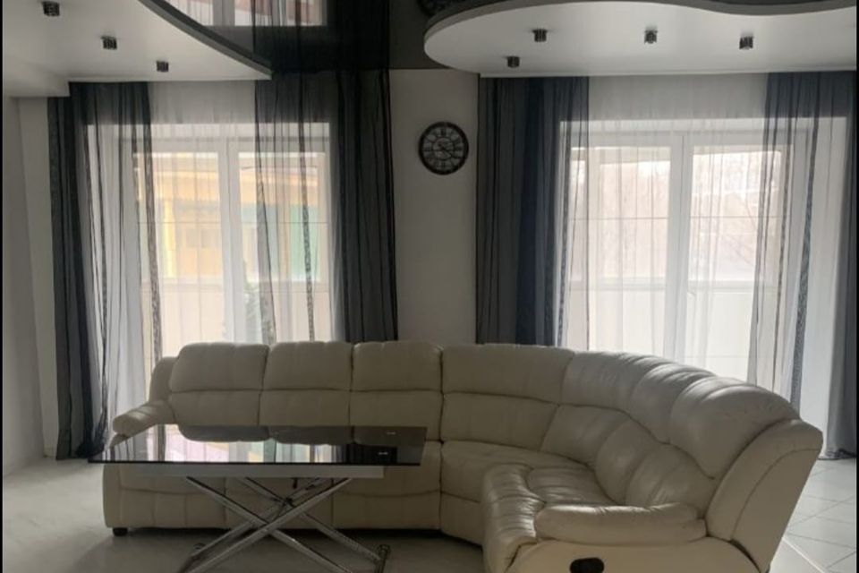 Сдаётся 2-комнатная квартира, 62 м²