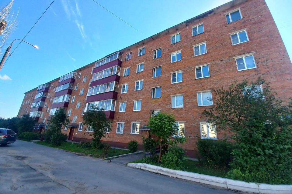 Продаётся 3-комнатная квартира, 51.8 м²