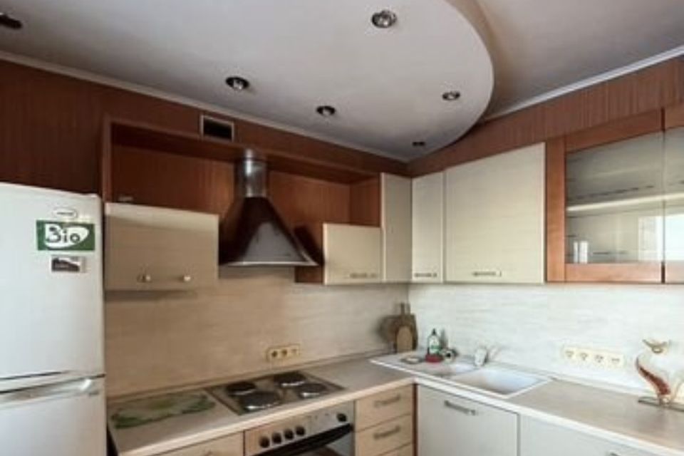 Продаётся 4-комнатная квартира, 155 м²