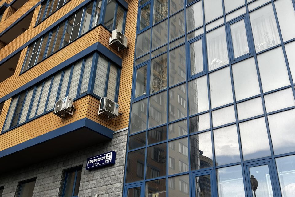 Продаётся 1-комнатная квартира, 56.9 м²