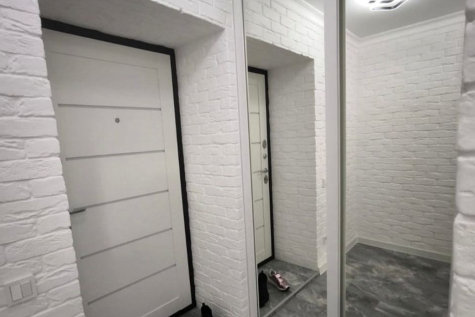 Продаётся 1-комнатная квартира, 42 м²