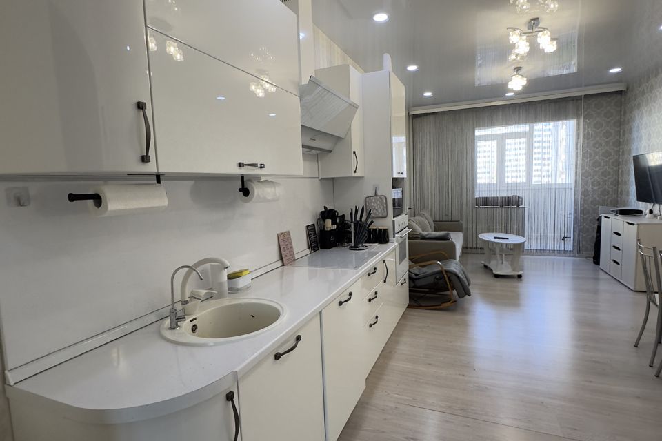 Продаётся 2-комнатная квартира, 80.8 м²