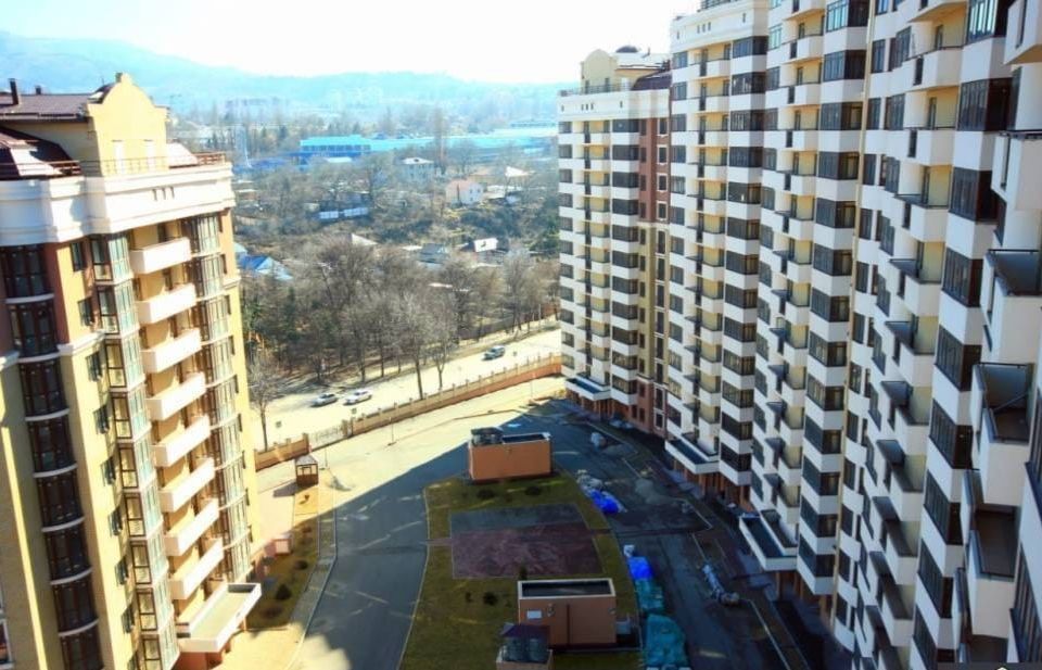 Продаётся 2-комнатная квартира, 98 м²