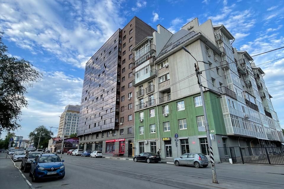 Продаётся 3-комнатная квартира, 100.7 м²