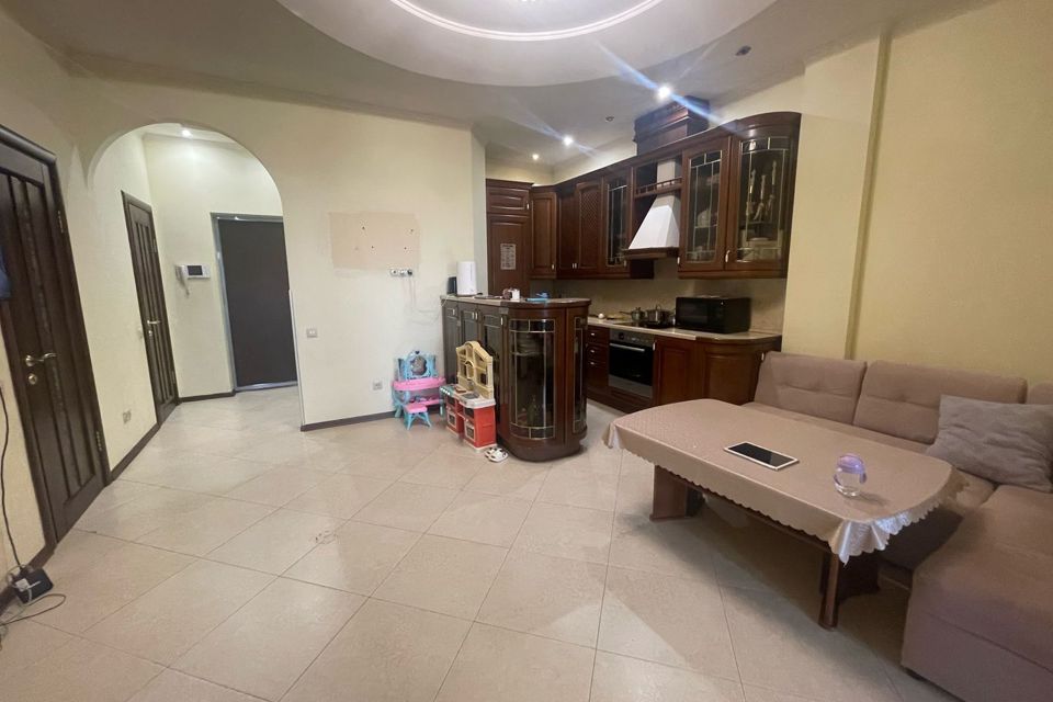 Продаётся 2-комнатная квартира, 56 м²