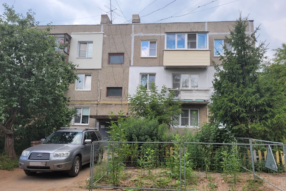 Продаётся 4-комнатная квартира, 60.2 м²