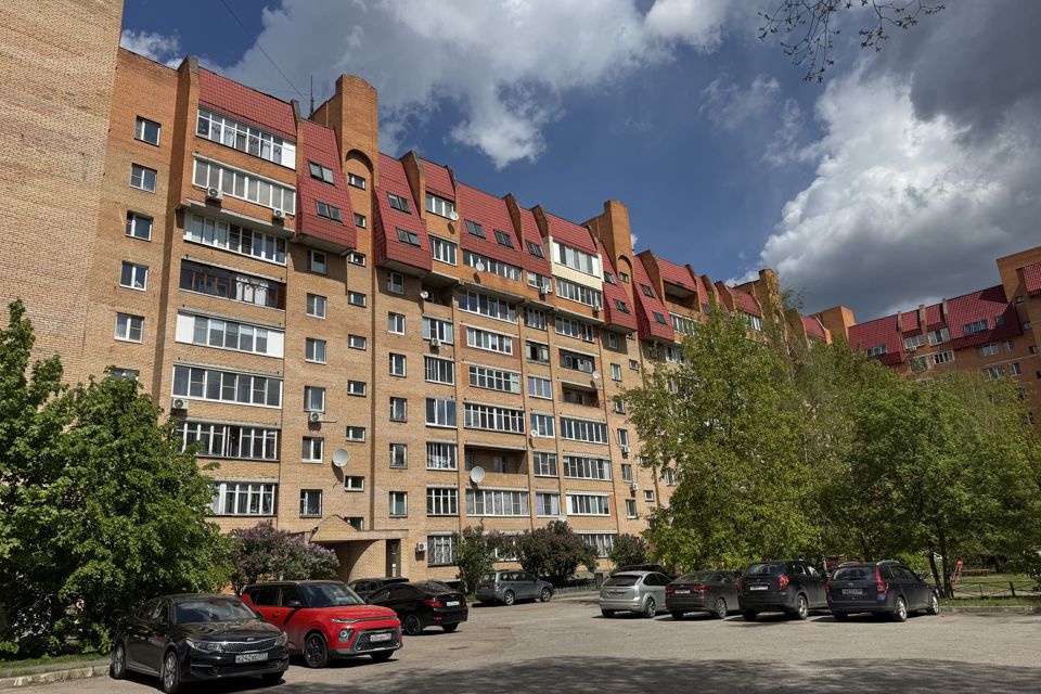 Продаётся 3-комнатная квартира, 63.7 м²