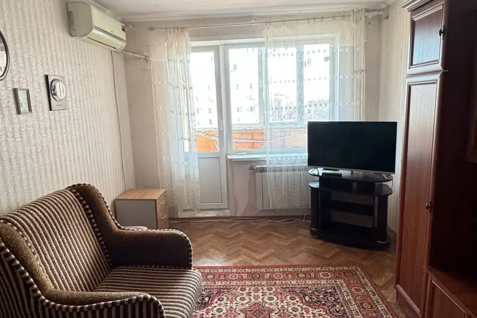 Продаётся 3-комнатная квартира, 55.9 м²