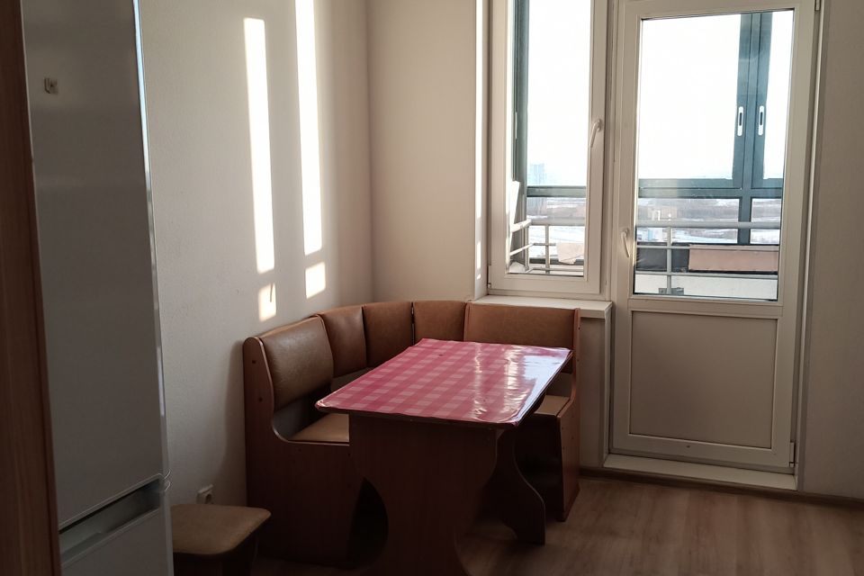 Сдаётся 2-комнатная квартира, 62 м²