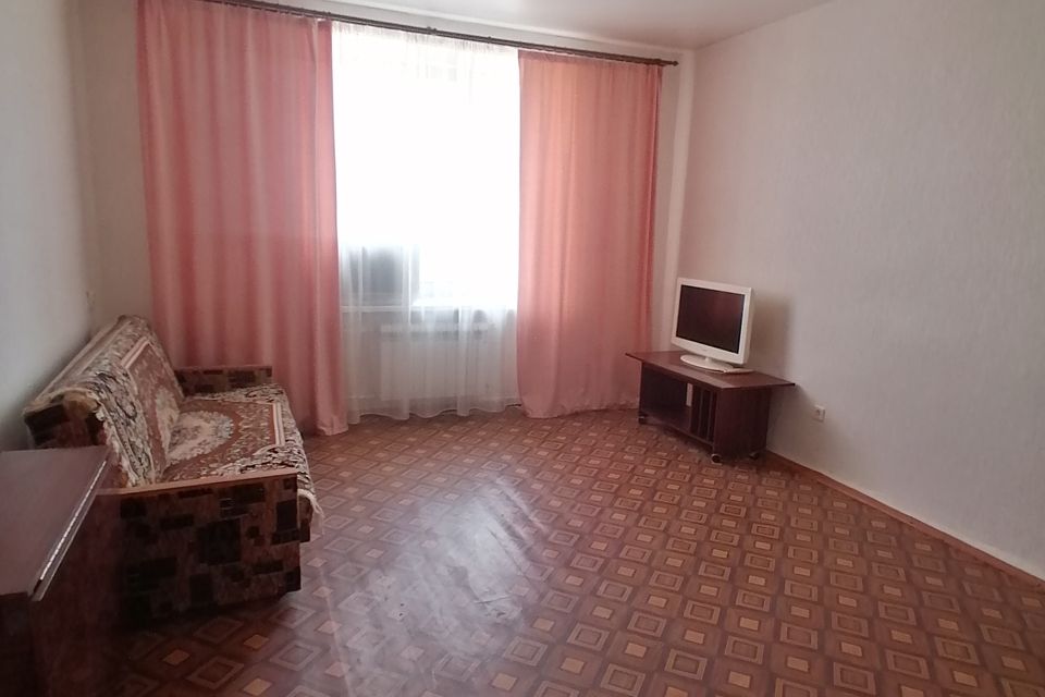 Продаётся 1-комнатная квартира, 37.8 м²