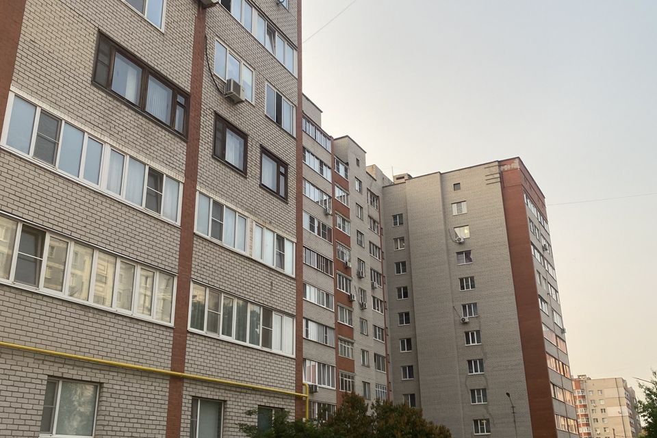 Продаётся 4-комнатная квартира, 99.8 м²