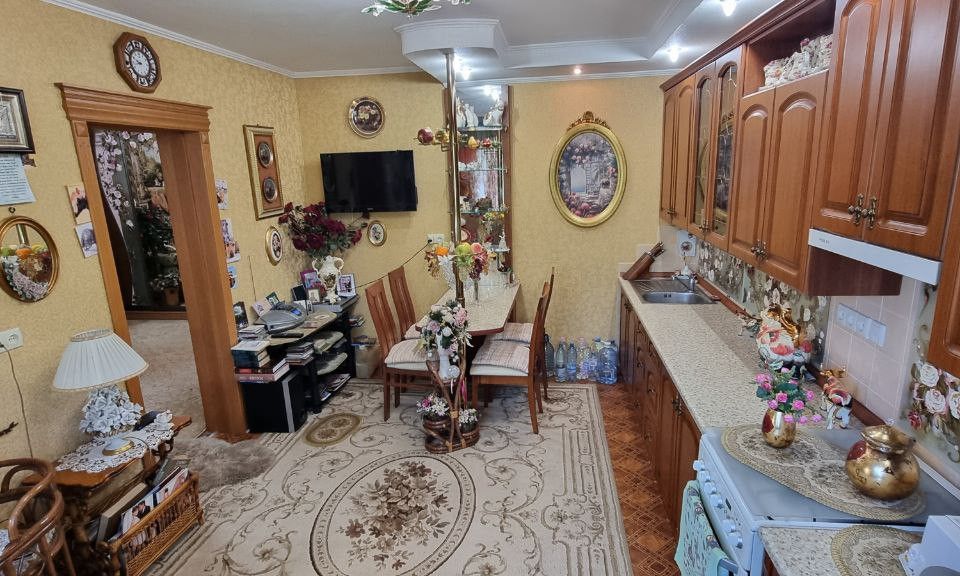 Продаётся 1-комнатная квартира, 41.2 м²