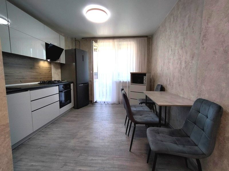 Продаётся 1-комнатная квартира, 40.4 м²