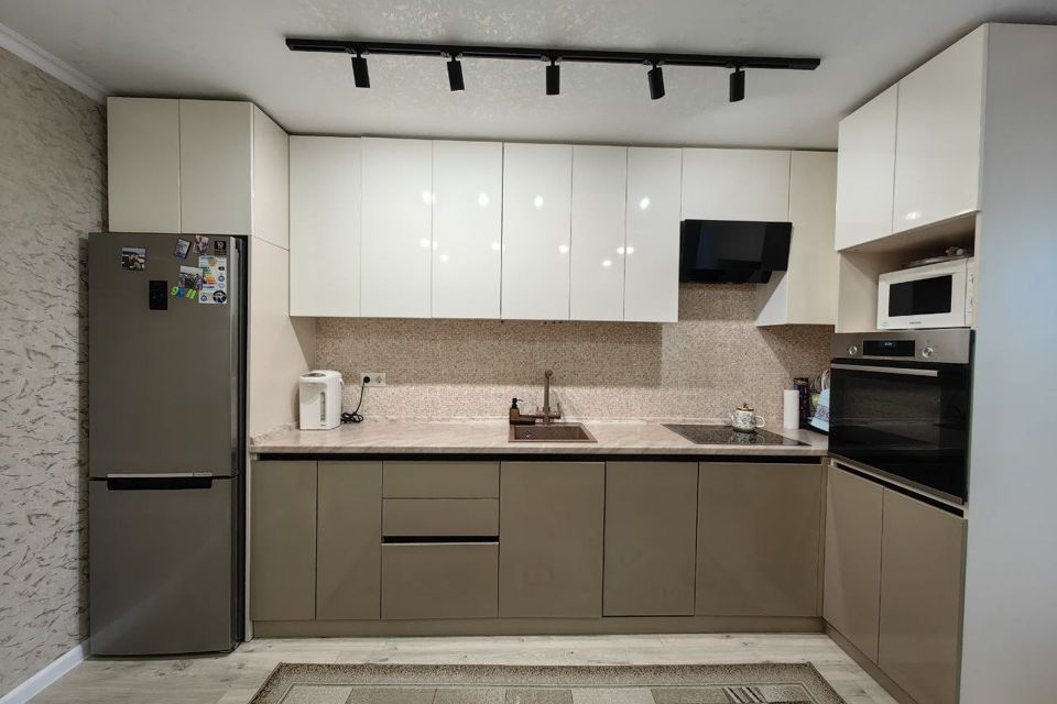 Продаётся 2-комнатная квартира, 61.7 м²