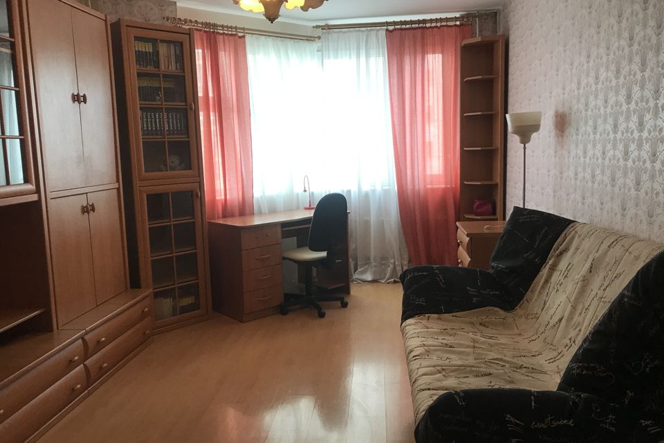 Продаётся 1-комнатная квартира, 41.9 м²