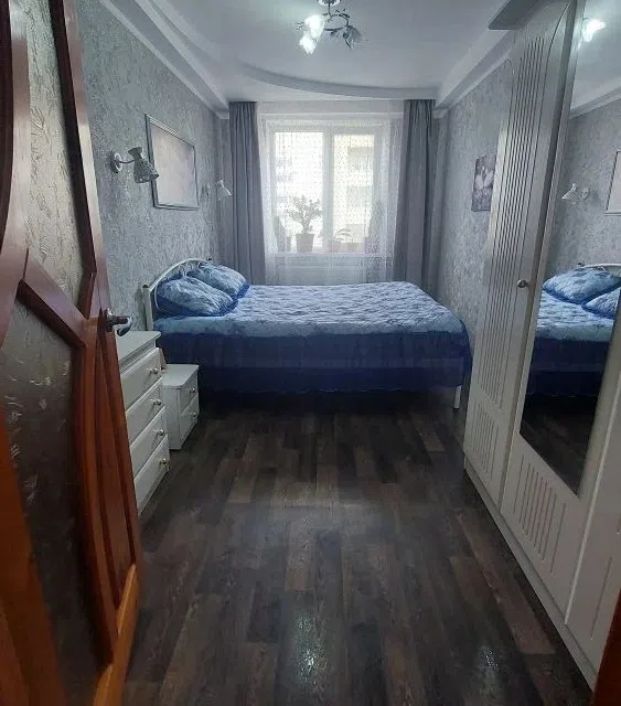 Продаётся 4-комнатная квартира, 66.2 м²