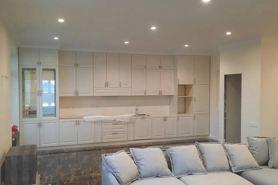 Продаётся 4-комнатная квартира, 145 м²