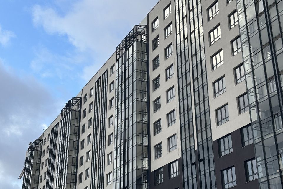 Продаётся 4-комнатная квартира, 114 м²