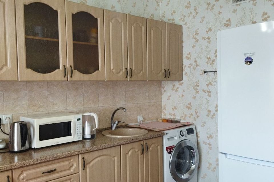 Продаётся 1-комнатная квартира, 42 м²