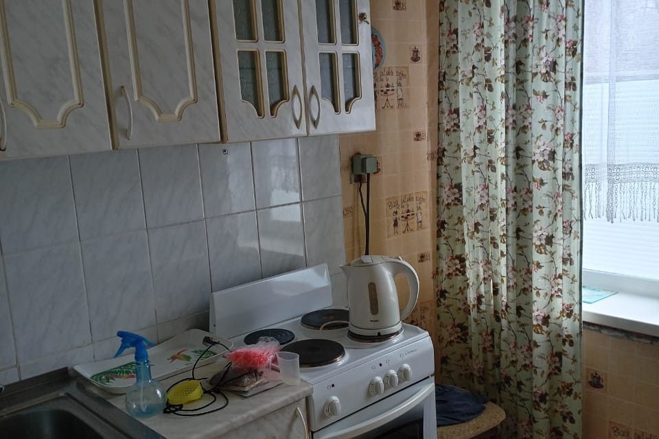 Продаётся 3-комнатная квартира, 46.9 м²