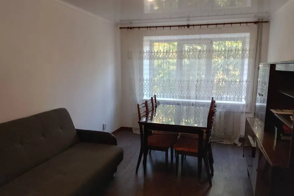 Продаётся 3-комнатная квартира, 57.3 м²