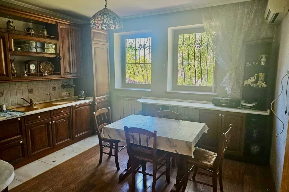 Продаётся 3-этажный дом, 356.3 м²