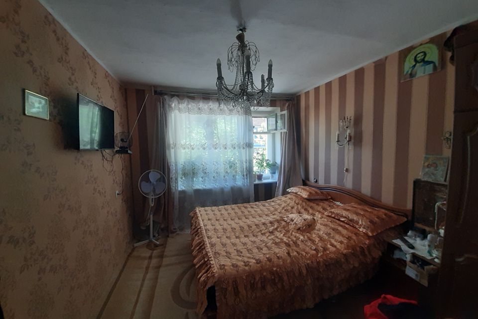 Продаётся 4-комнатная квартира, 62 м²