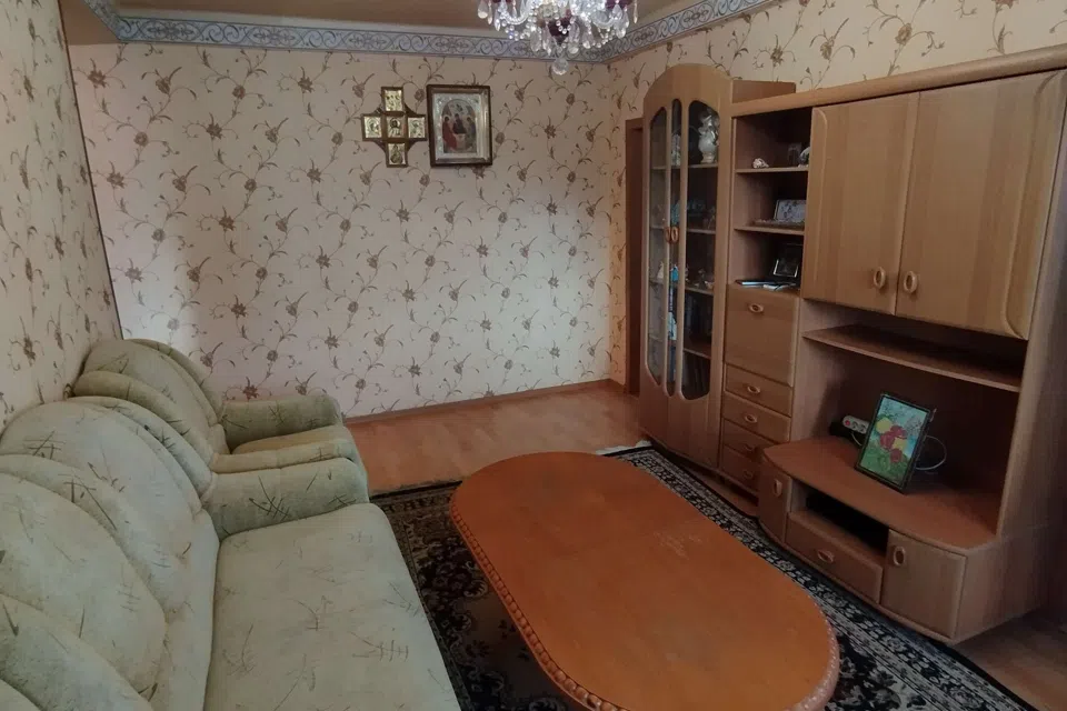 Продаётся 3-комнатная квартира, 44.9 м²