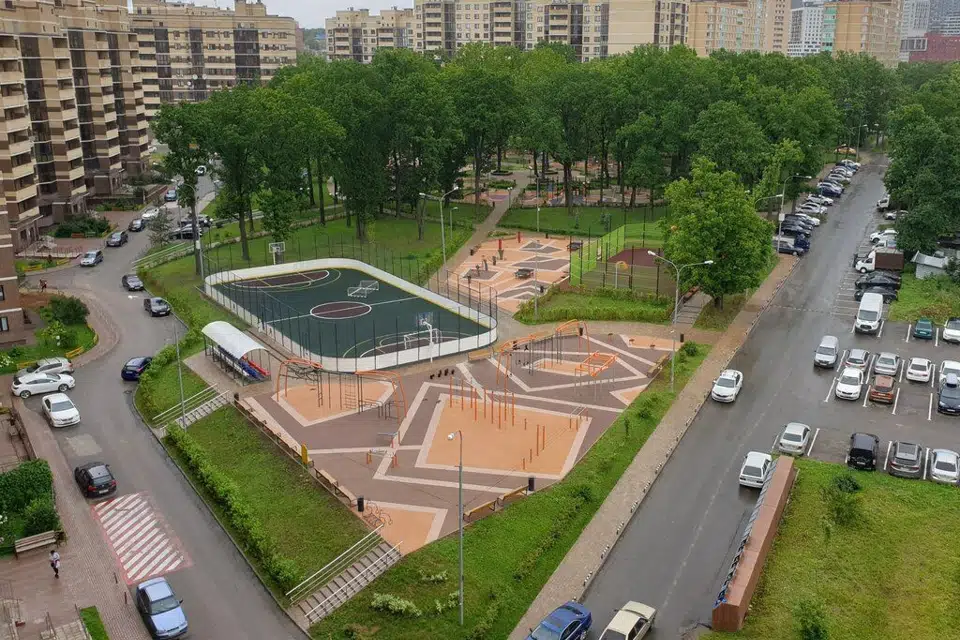 Продаётся 4-комнатная квартира, 121.3 м²