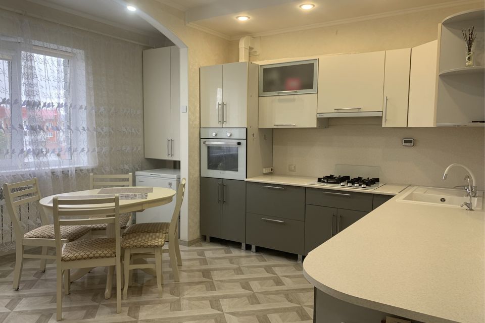 Продаётся 2-комнатная квартира, 59.8 м²