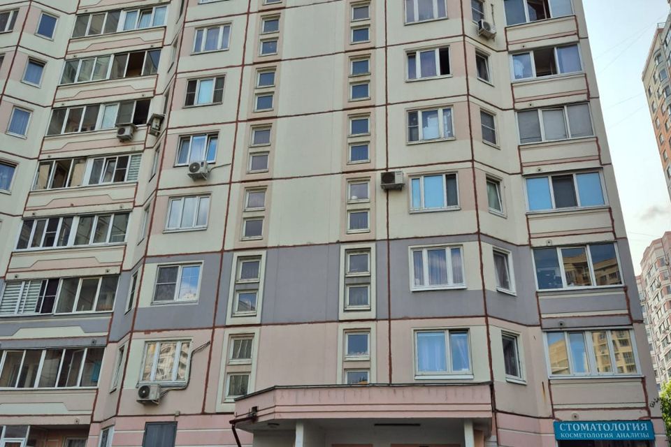 Продаётся 1-комнатная квартира, 42.3 м²