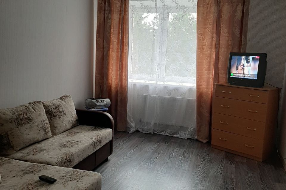 Сдаётся 1-комнатная квартира, 38 м²