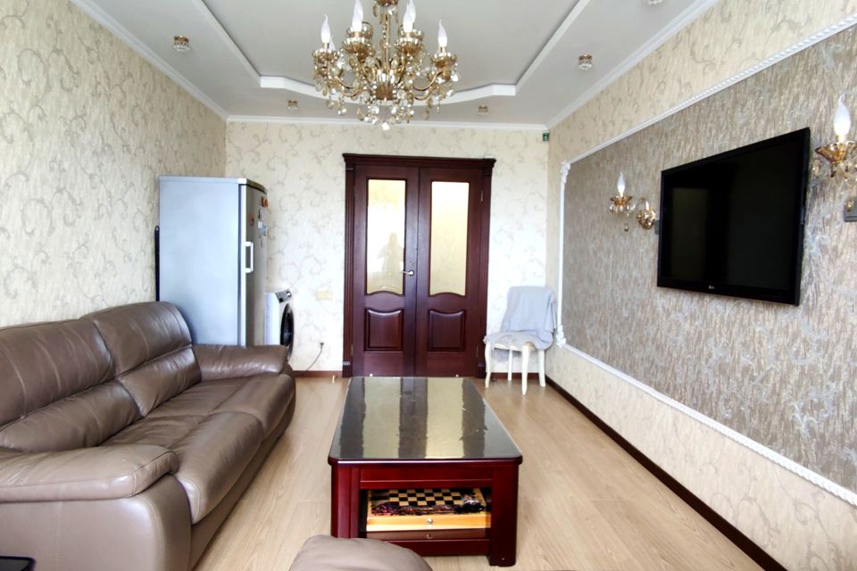 Продаётся 4-комнатная квартира, 90.7 м²