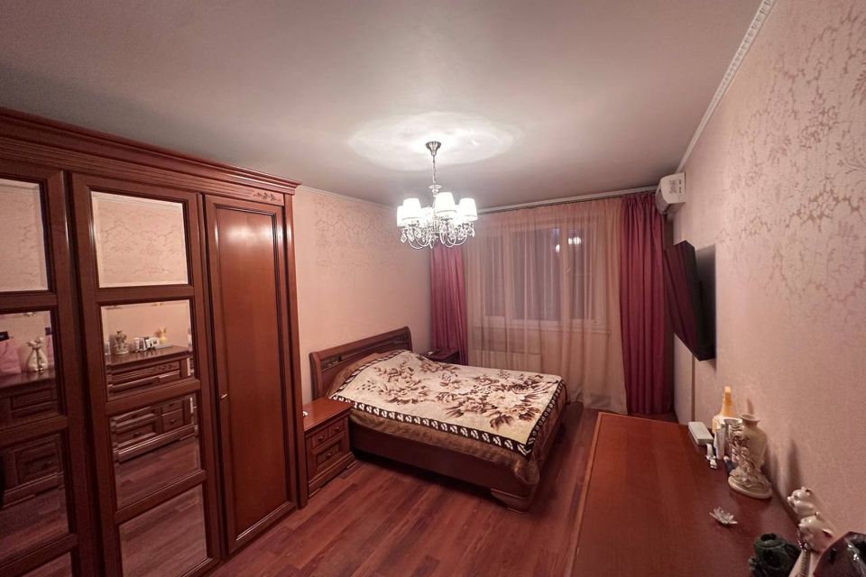 Продаётся 4-комнатная квартира, 90.7 м²