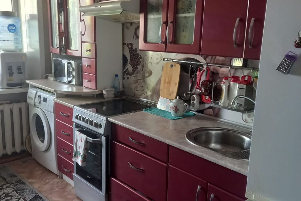 Продаётся 3-комнатная квартира, 63.3 м²