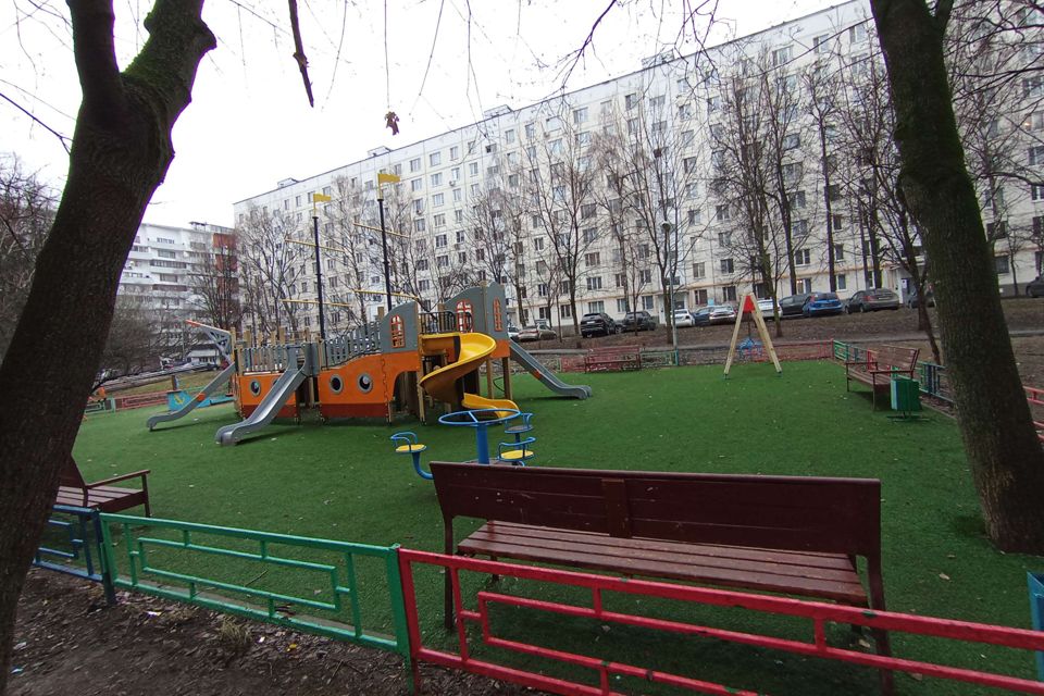 Продаётся 3-комнатная квартира, 58.4 м²