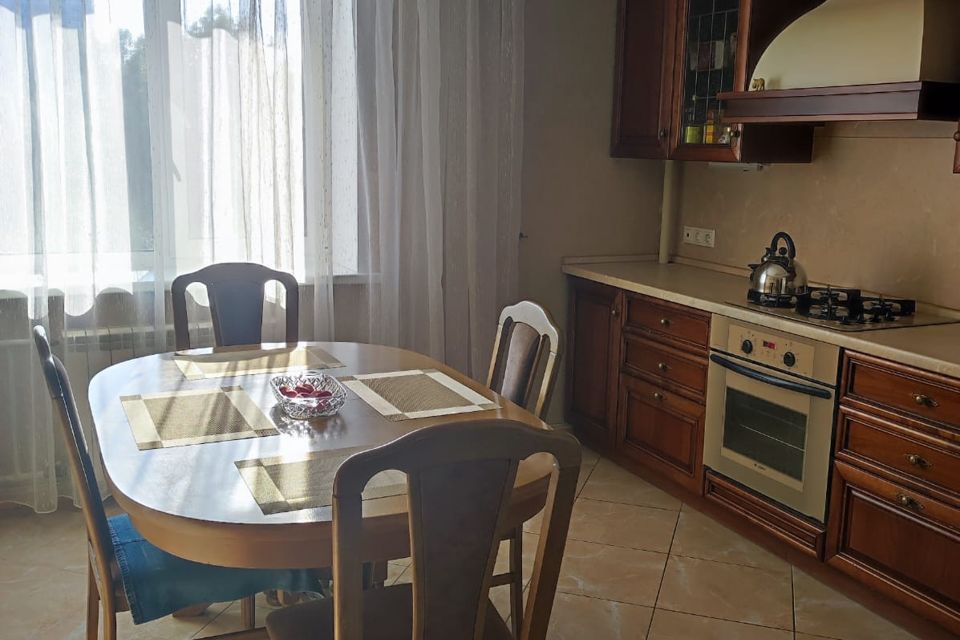Продаётся 2-комнатная квартира, 79 м²