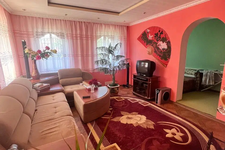 Продаётся 2-этажный дом, 240 м²