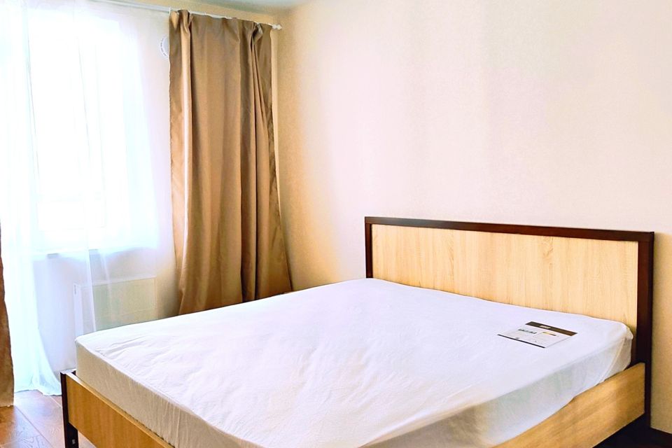 Сдаётся 2-комнатная квартира, 65 м²