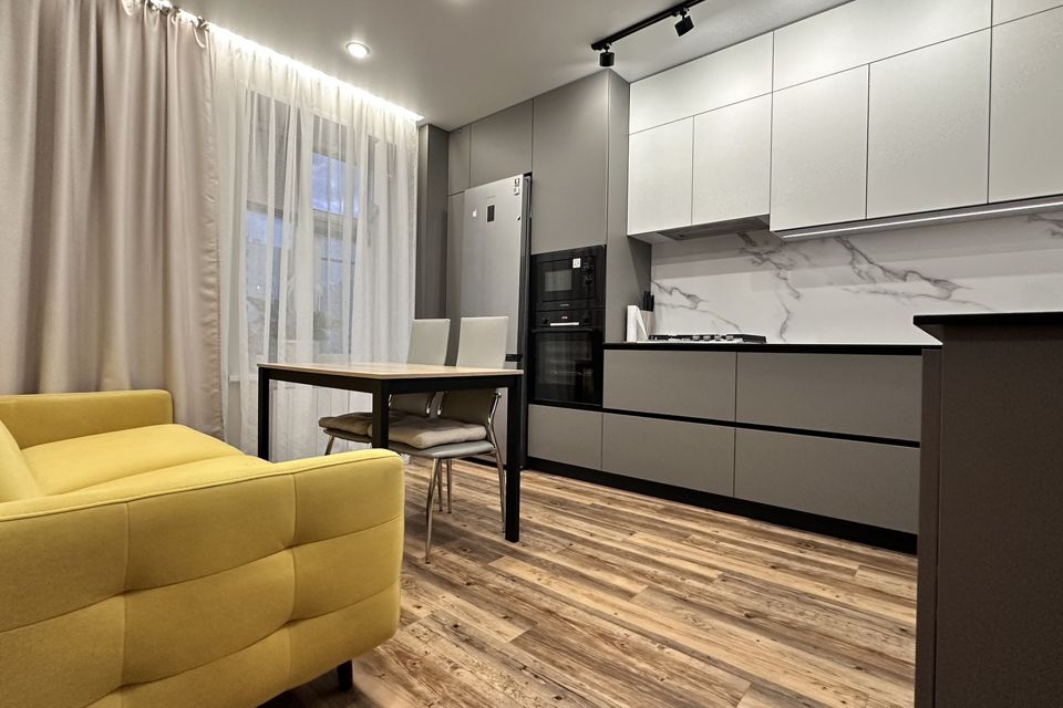 Продаётся 2-комнатная квартира, 76.9 м²