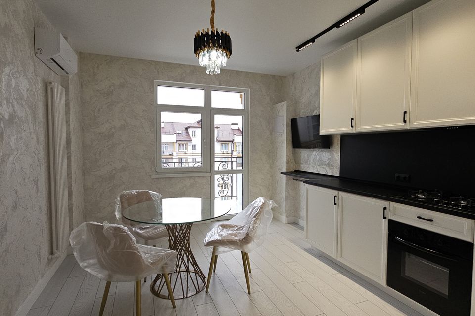 Продаётся 2-комнатная квартира, 69.6 м²