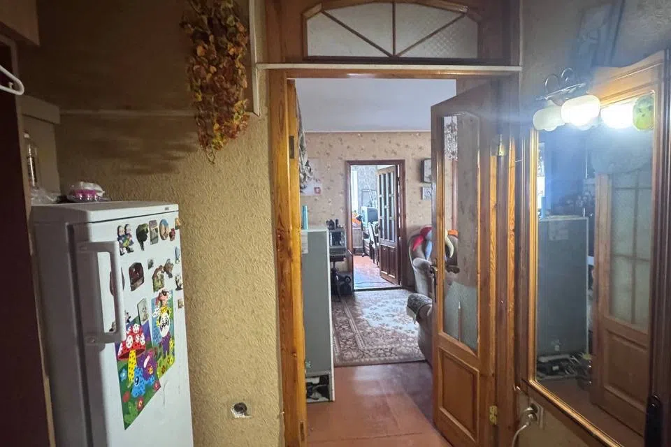 Продаётся 4-комнатная квартира, 58 м²