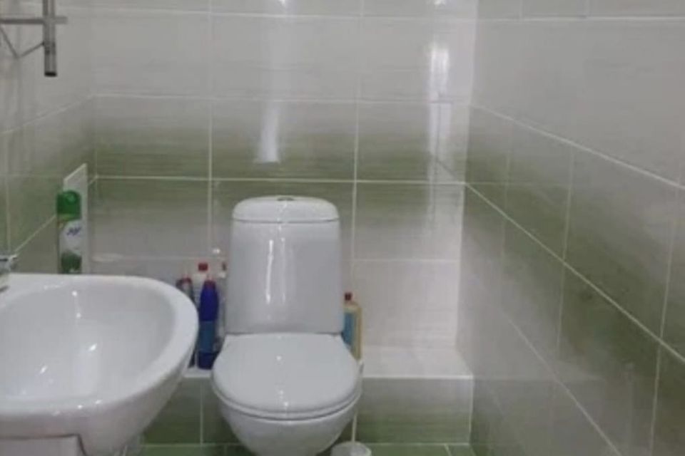 Продаётся 1-комнатная квартира, 42 м²