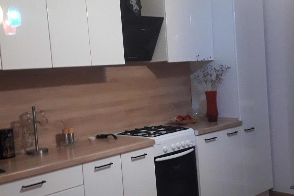 Продаётся 1-комнатная квартира, 53.5 м²