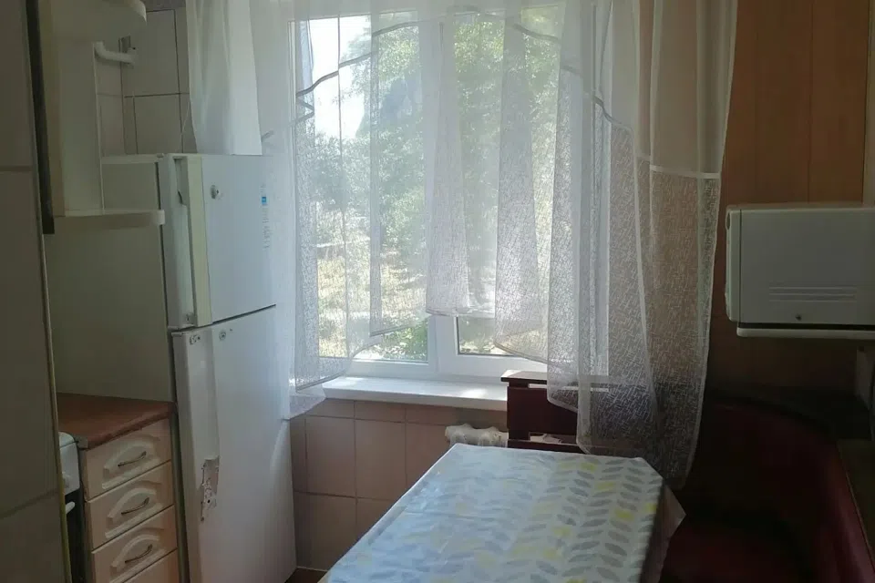 Продаётся 3-комнатная квартира, 52.2 м²