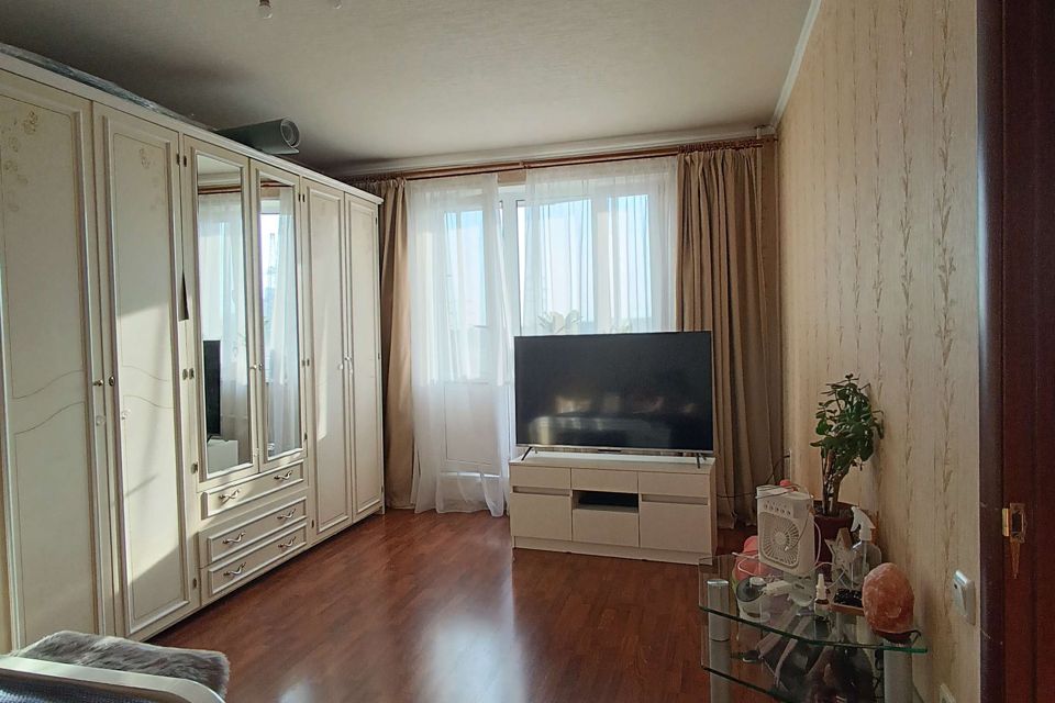 Продаётся 1-комнатная квартира, 38 м²